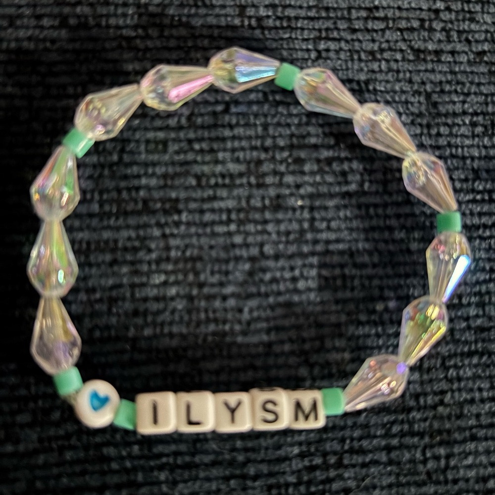 Ilysm Beaded Stretch Bracelet in Green and Iridescent Beads